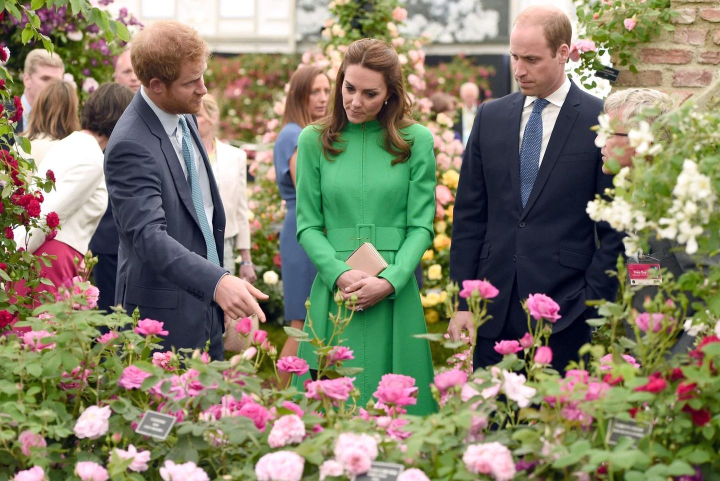 Королевская семья на празднике роз